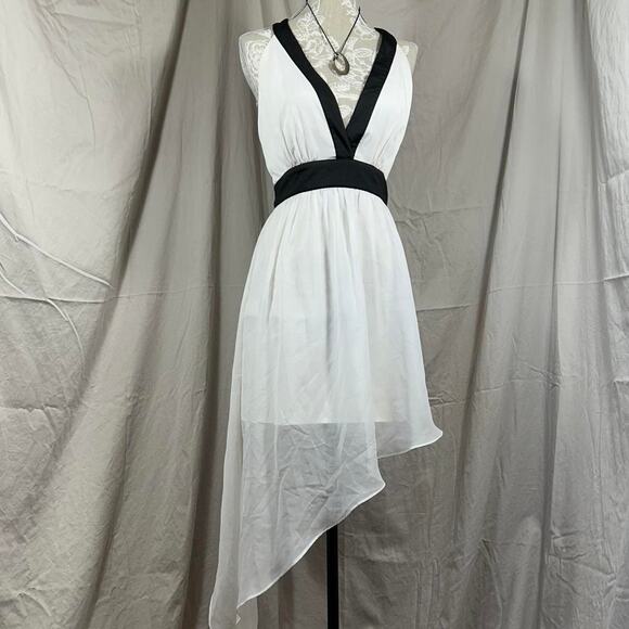 Y2K Bebe White & Black Asymmetrical Hem Mini Dress/Top - Picture 6 of 8